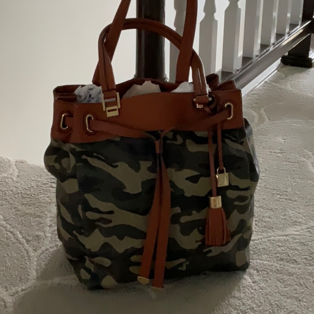 GILI - Got It Love It cotton canvas Camo Handbag